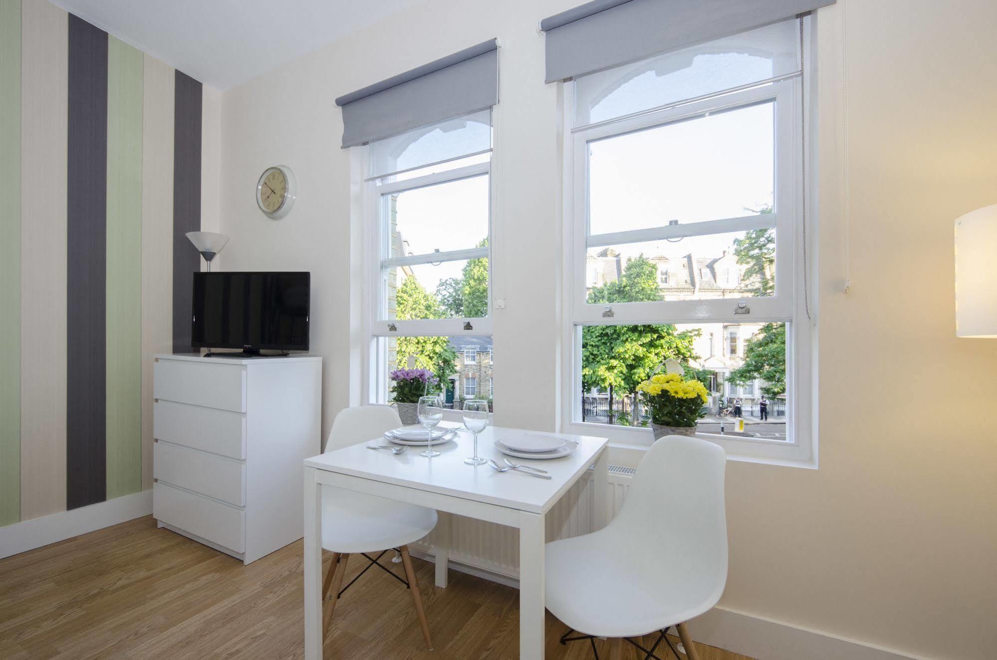W14 Apartments London Bagian luar foto