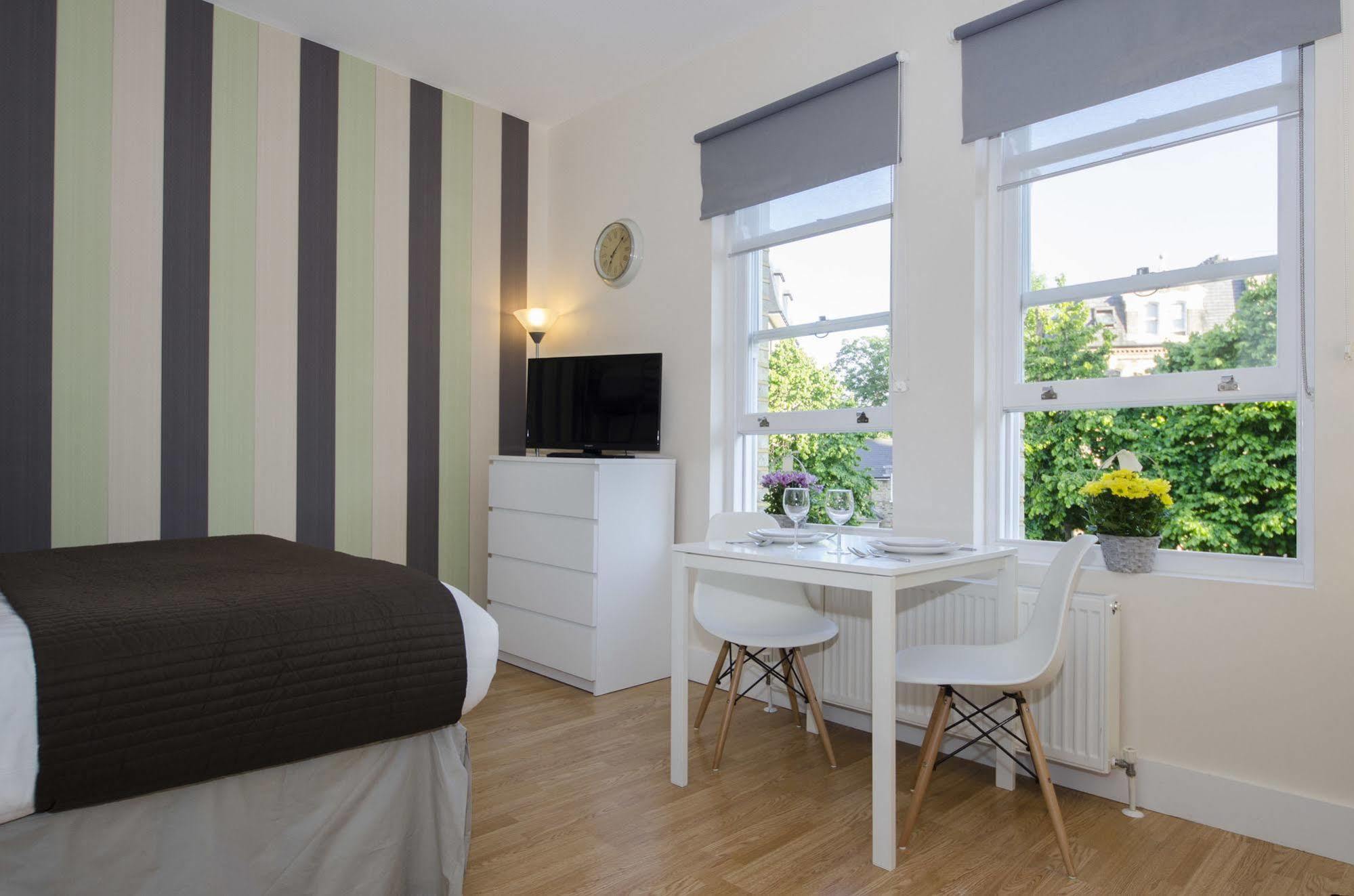 W14 Apartments London Bagian luar foto