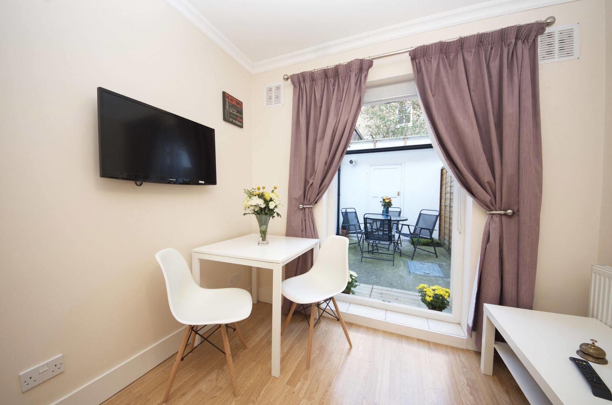 W14 Apartments London Bagian luar foto