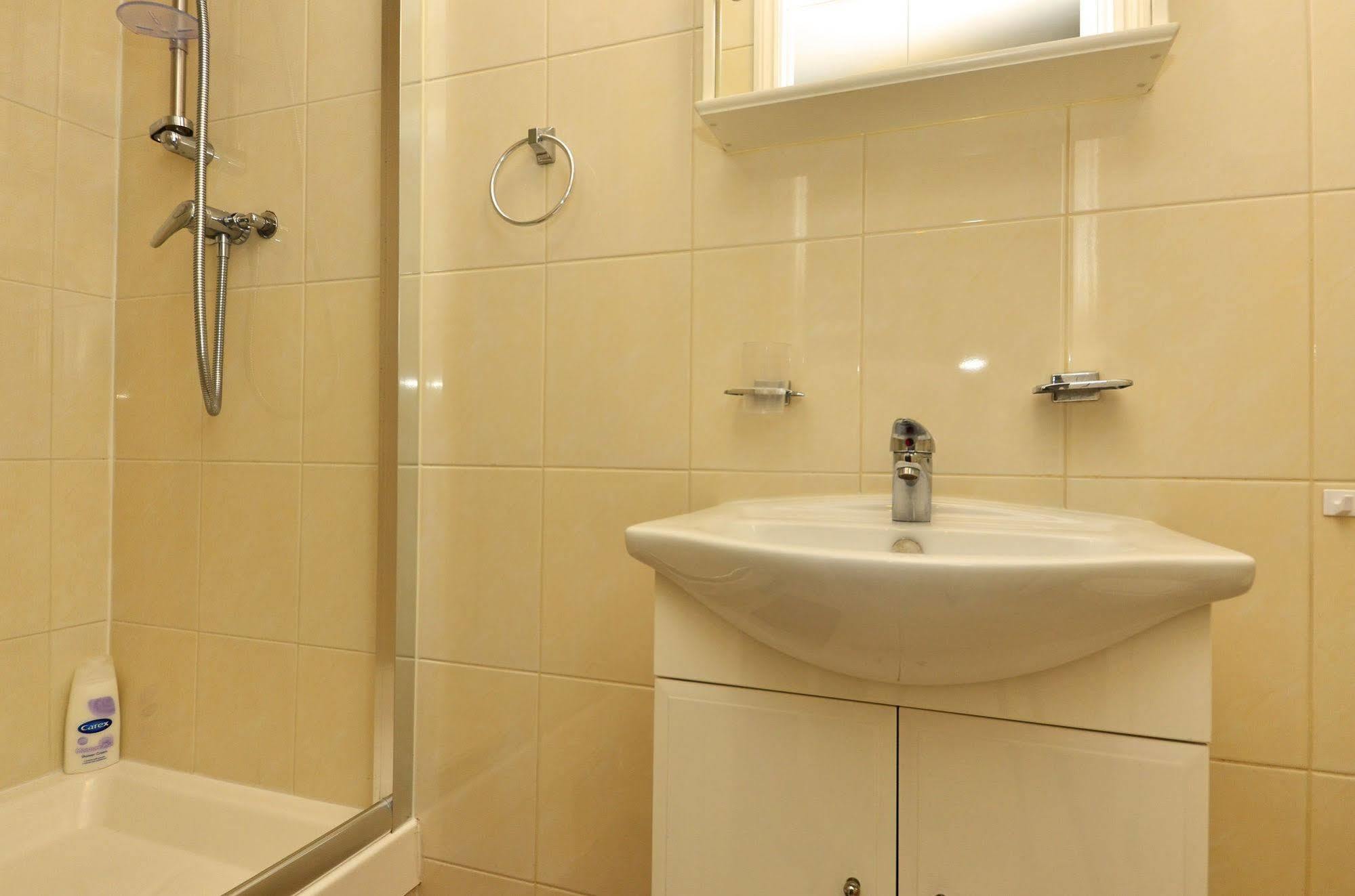 W14 Apartments London Bagian luar foto