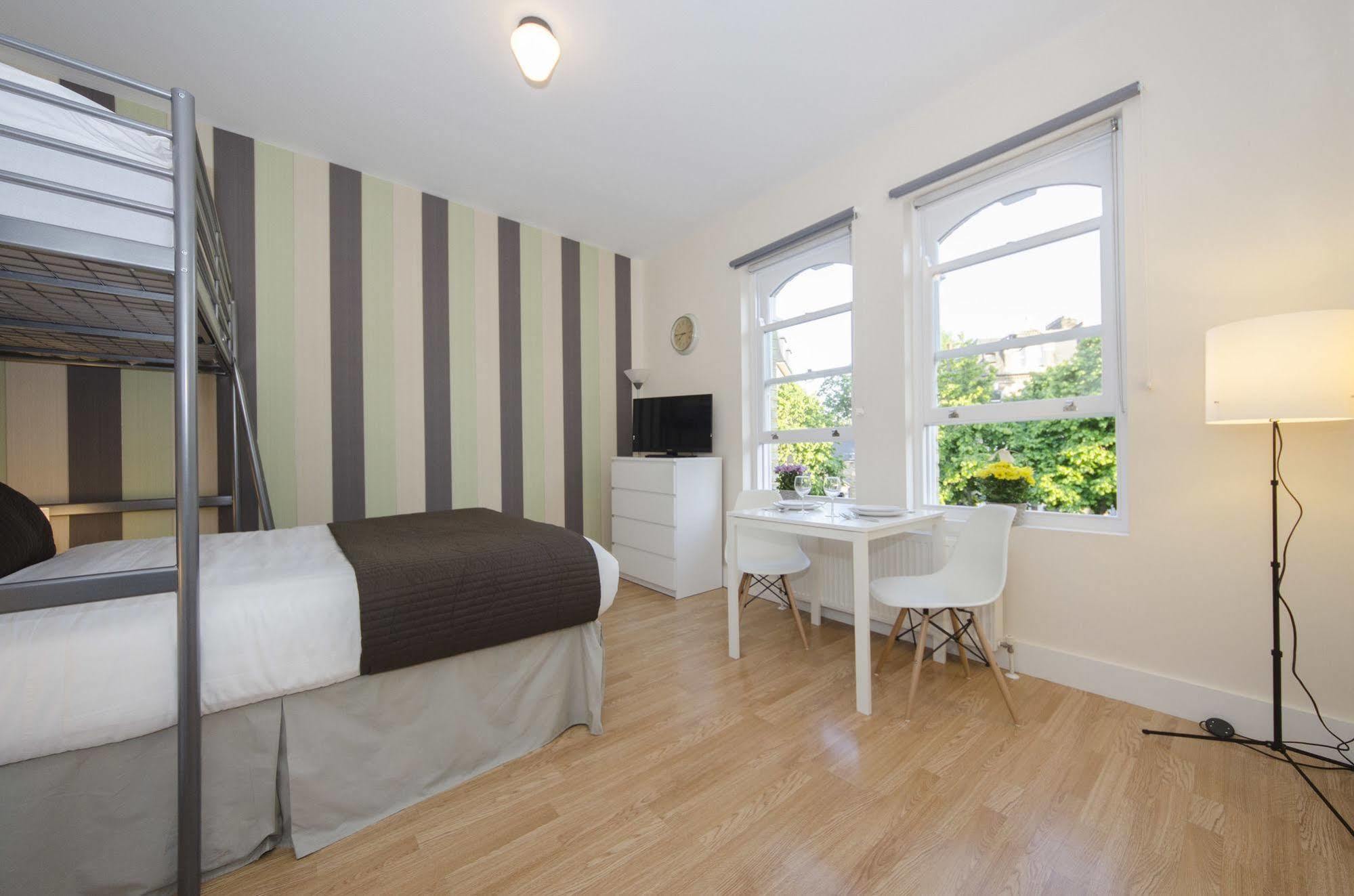 W14 Apartments London Bagian luar foto