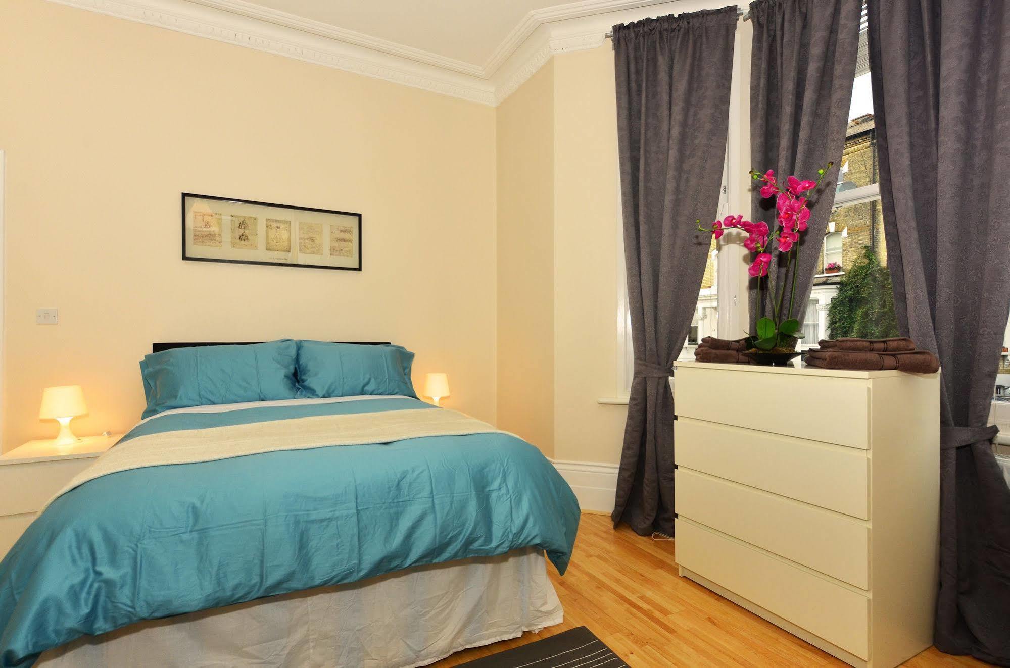 W14 Apartments London Bagian luar foto