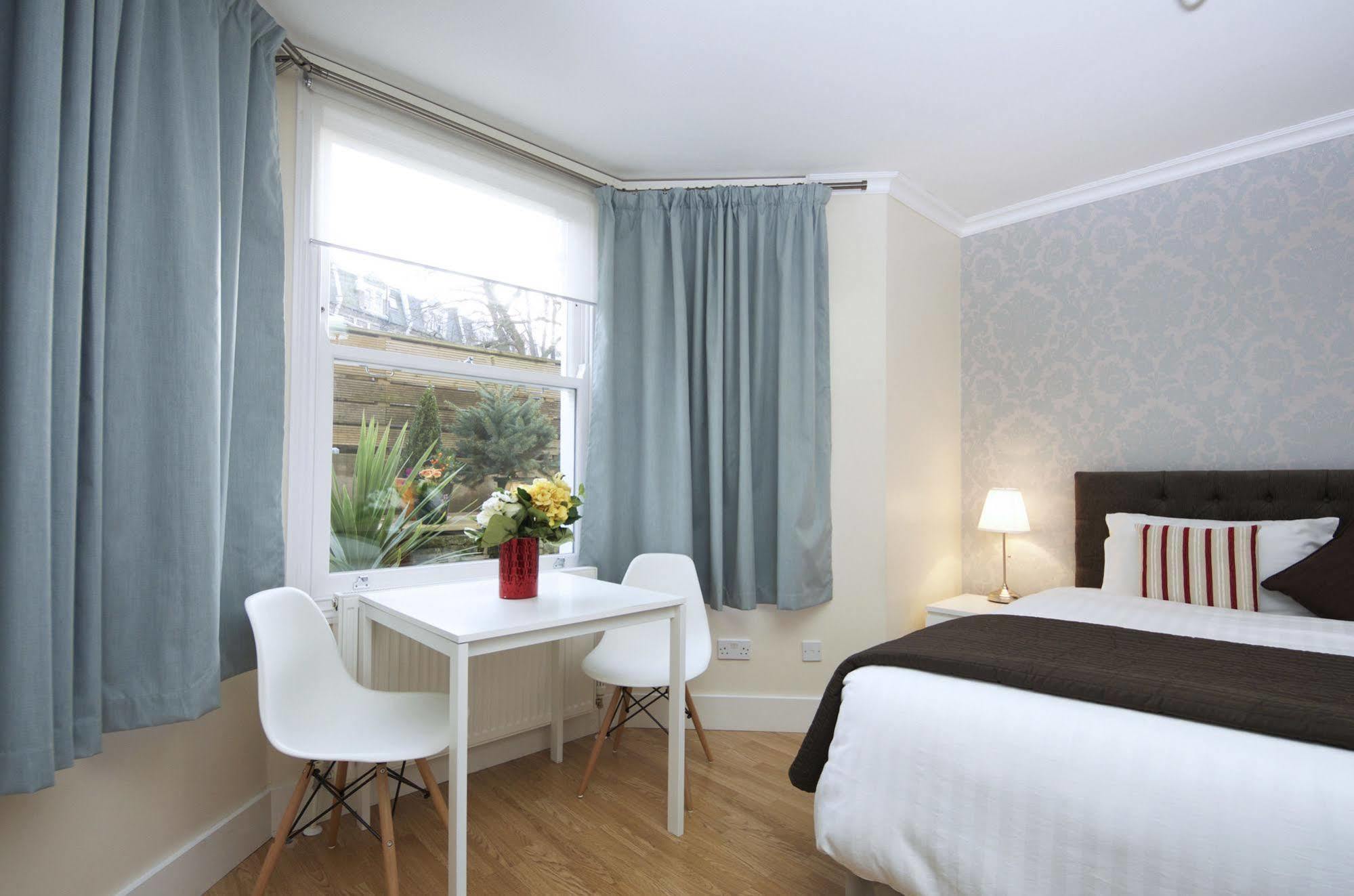 W14 Apartments London Bagian luar foto