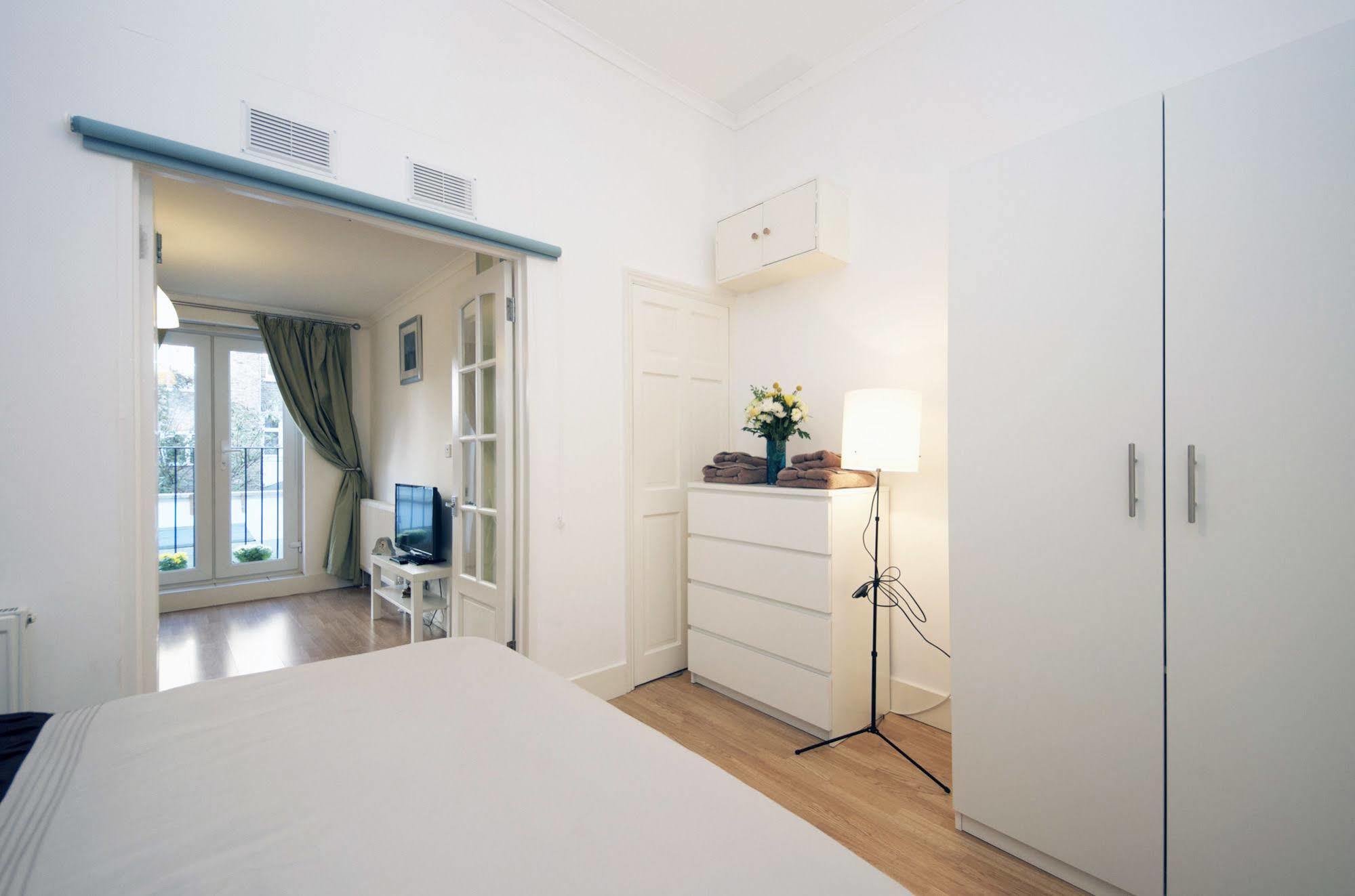 W14 Apartments London Bagian luar foto