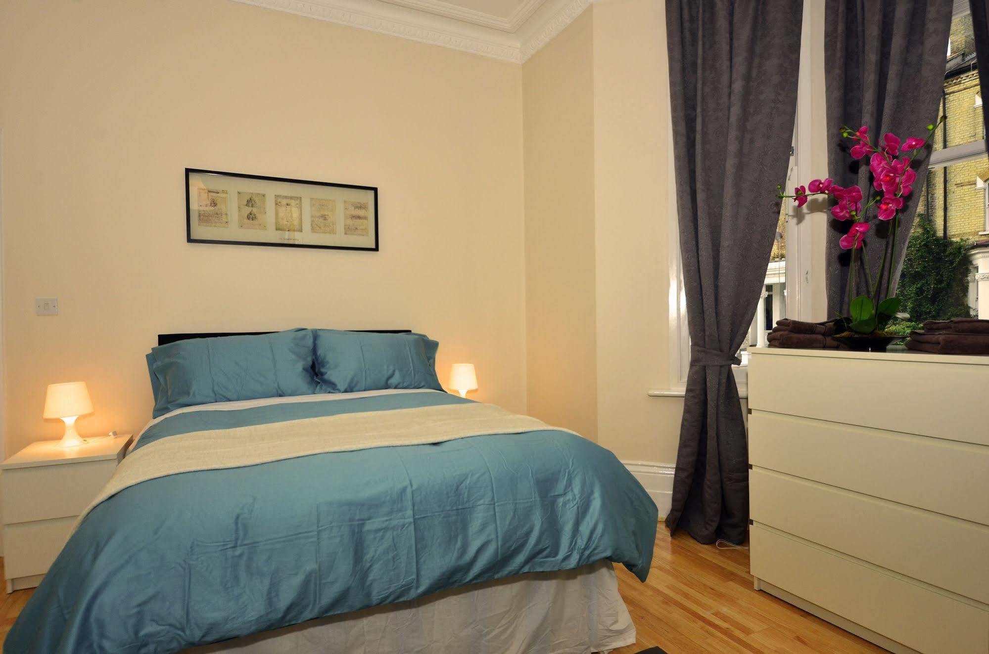 W14 Apartments London Bagian luar foto