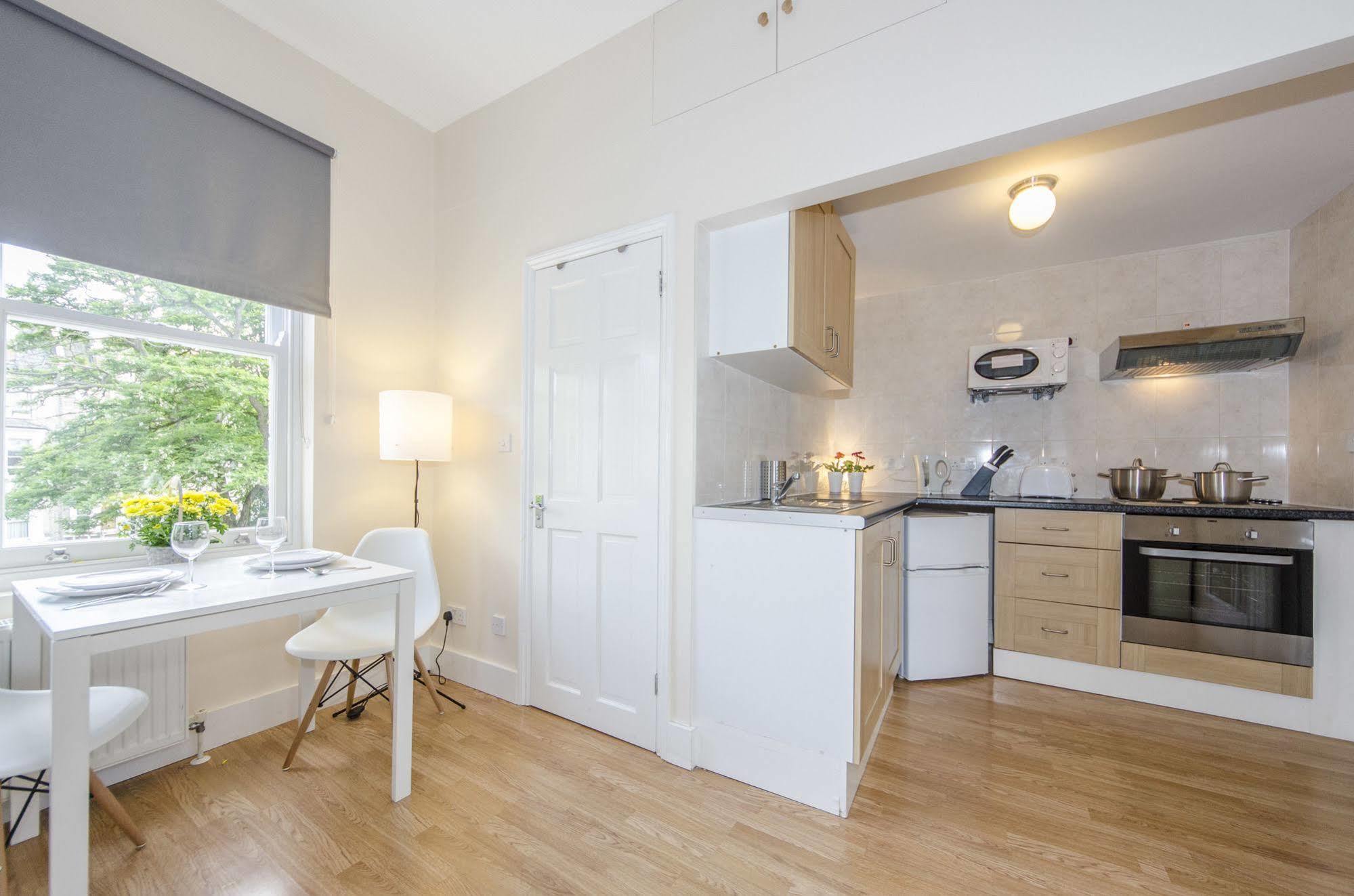 W14 Apartments London Bagian luar foto