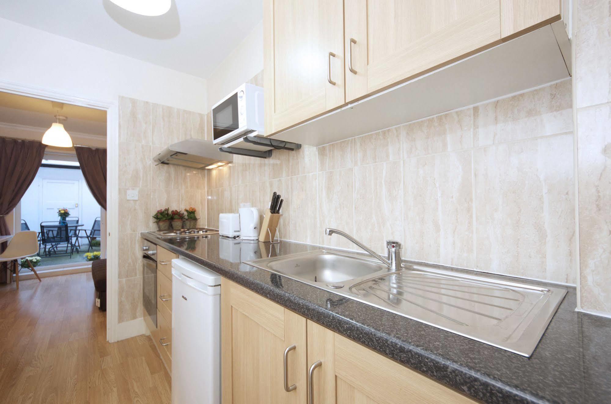 W14 Apartments London Bagian luar foto
