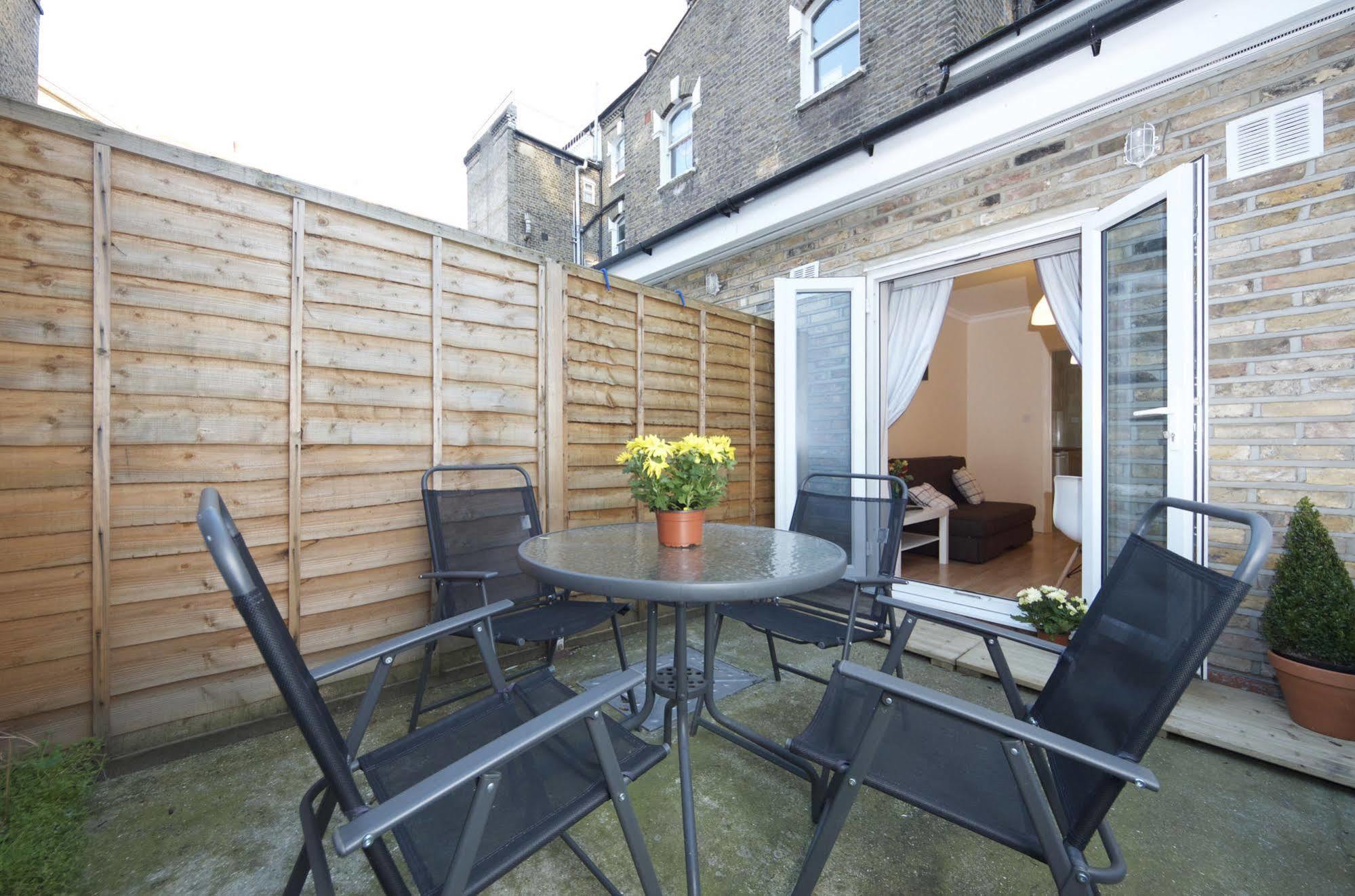 W14 Apartments London Bagian luar foto