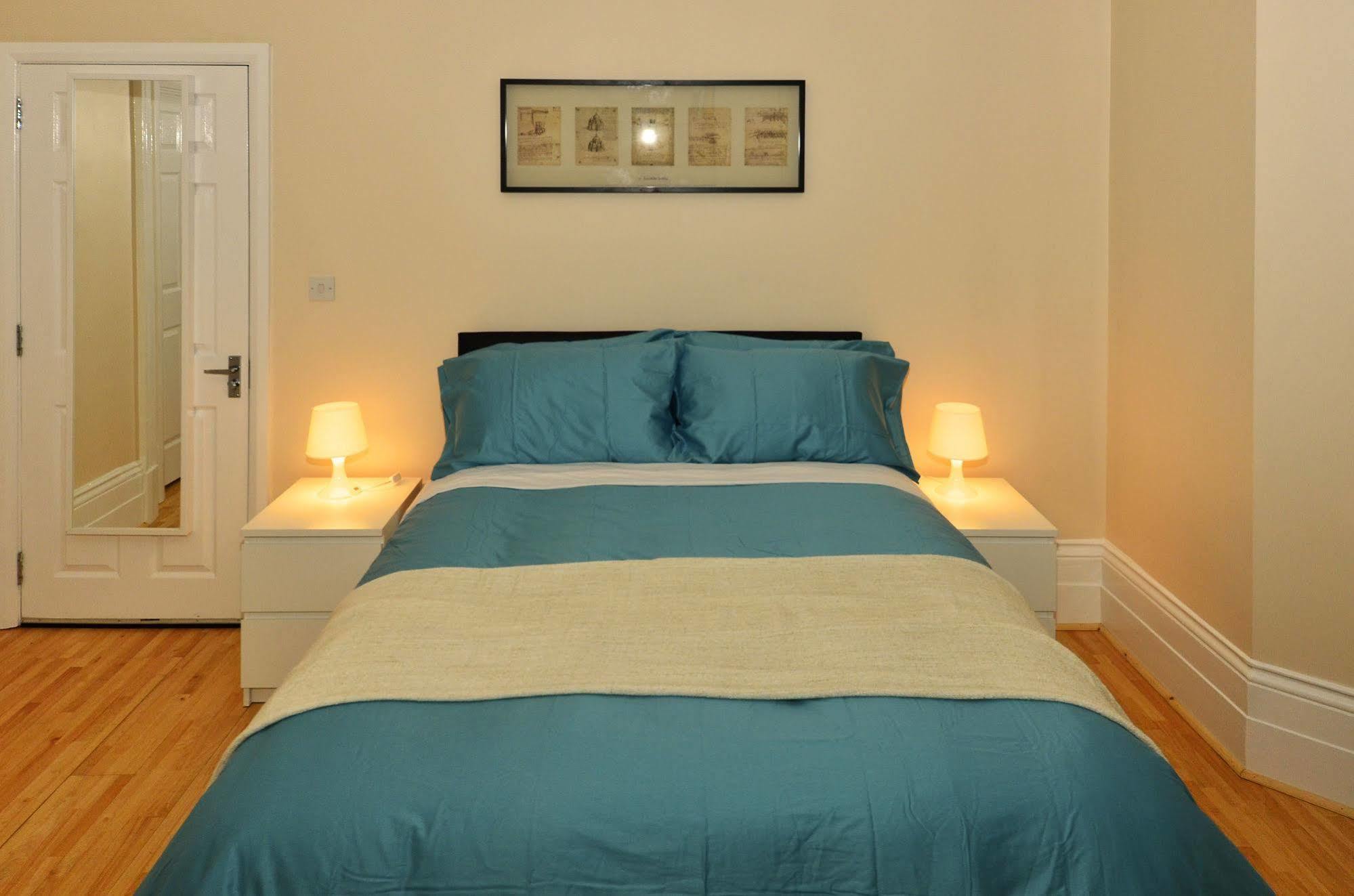 W14 Apartments London Bagian luar foto
